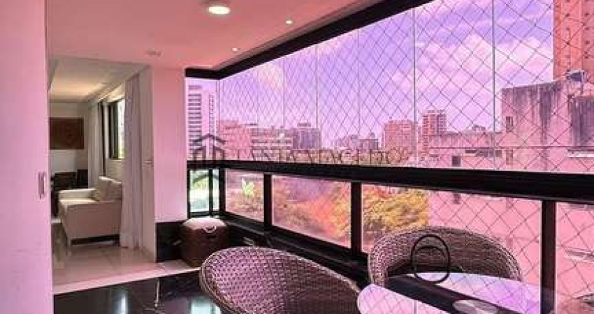 Apartamento à venda com 230m², 05 dormitórios, sendo 02 suítes, sala ampla, área serviço, 4 vagas,