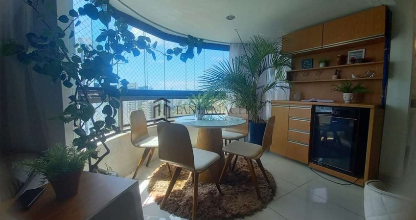 Apartamento à venda com 124m², 3 quartos sendo 2 suítes e 2 vagas no Edf. Estação das Ubaias, Casa