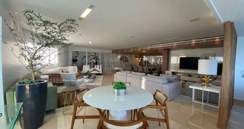 Apartamento à venda com 380m2, 4 
dormitórios sendo 4 suítes (1 master com closet e banheira) e 4 v