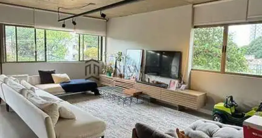 Apartamento Reformado, moderno 3 Dormitórios com 2 Suites, na melhor localização da Zona Norte. à v
