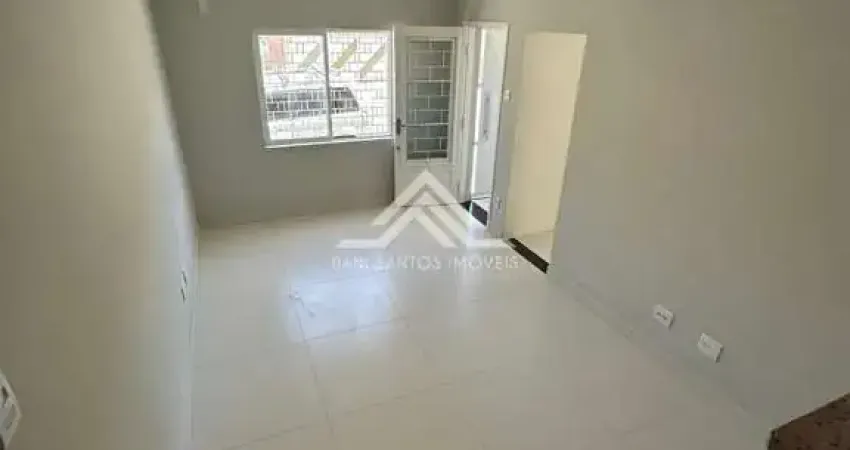 Casa com 2 quartos à venda no Macuco, Santos