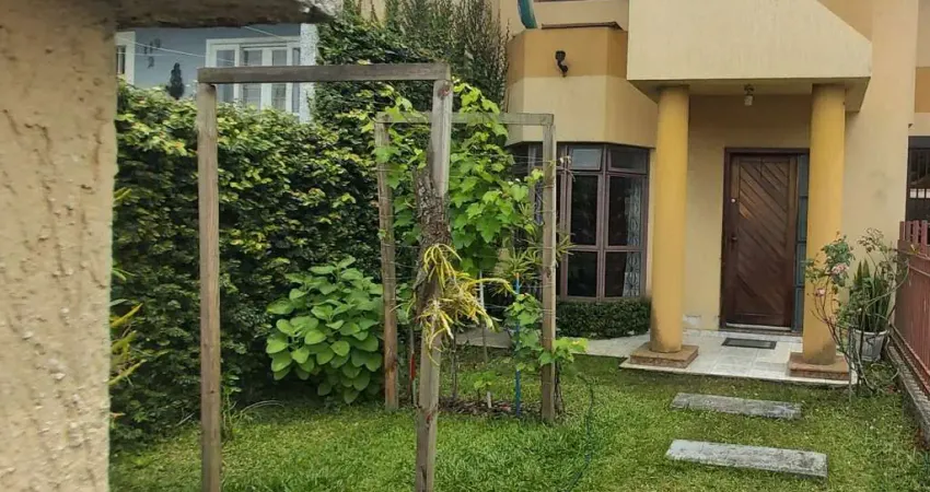 Sobrado para Venda em Curitiba, Atuba, 5 dormitórios, 1 suíte, 5 banheiros, 3 vagas