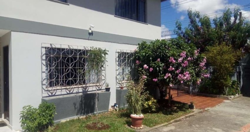 Sobrado para Venda em Curitiba, Boqueirão, 4 dormitórios, 1 suíte, 3 banheiros, 4 vagas