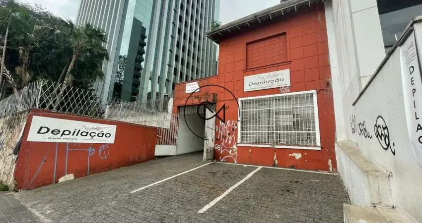 Sobrado à venda na avenida rebouças -240m² com 3 dormitórios 8 vagas