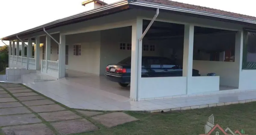 Chácara com 4 quartos à venda em Santa Clara, Jundiaí-SP.