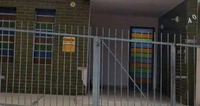 Casa com 2 quartos à venda na Rua da Laguna, 40, Vila Santa Terezinha, Várzea Paulista