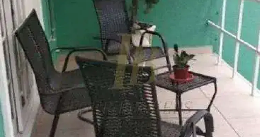 SOBRADO EM RUA FECHADA COM 3 DORMITÓRIOS - JRD. LONDRINA - SP.