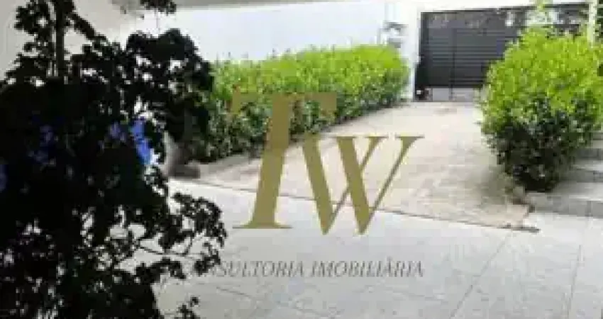 CASA COM 3 SUÍTES NO JARDIM LONDRINA - SP.