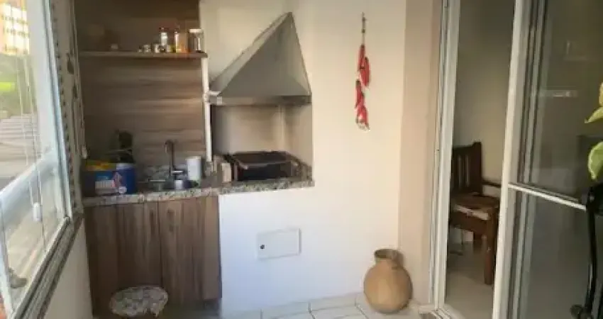 Ótimo apartamento em rua tranquila e próximo ao comercio local