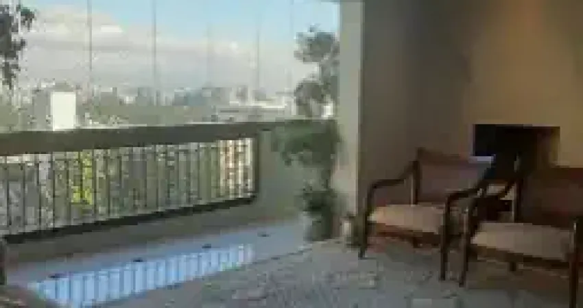 Lindo apartamento em rua tranquila e próximo ao comércio local