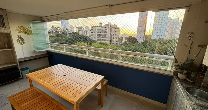 Excelente apartamento mobiliado em rua tranquila e próximo ao comércio local