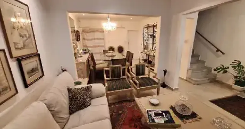 Casa sobrado em excelente localização próxima ao parque da aclimação