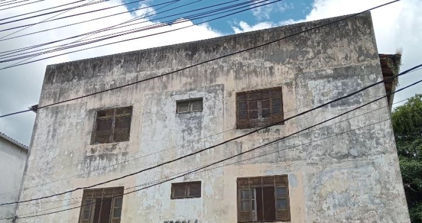 Sala comercial com 13 salas para alugar na Travessa Ambrósio Calmon, Periperi, Salvador