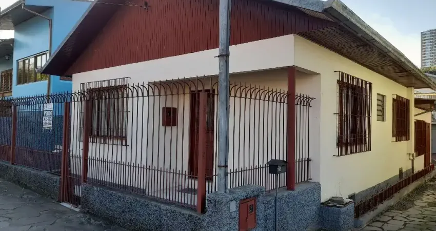 Casa com 4 quartos à venda na Próximo a Droga Raia, Nossa Senhora de Lourdes, Caxias do Sul