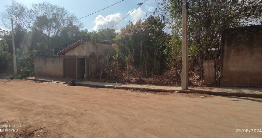 Lote Bairro Jardim Vitória, Cód. L057 240 m², dev. Registr. Perto da avenida. Região de Ipatinga