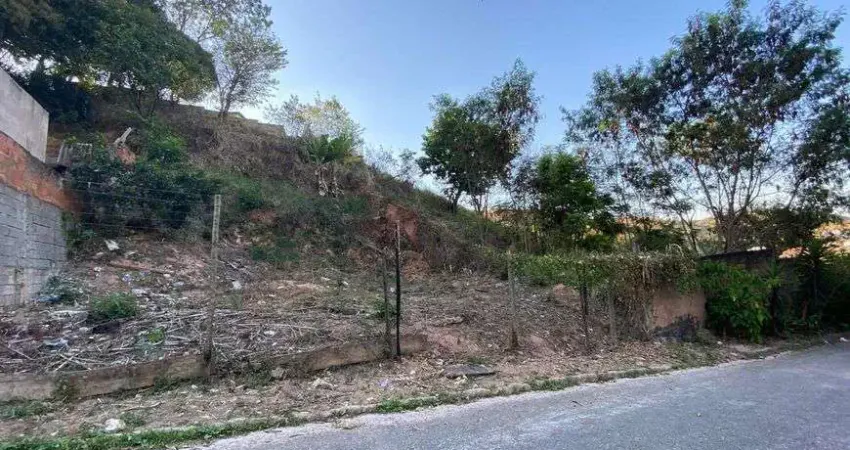 Lote Cód. L072 Plano no Bairro Bom Jardim. Excelente Localização. 402 m². Região de Ipatinga - MG.