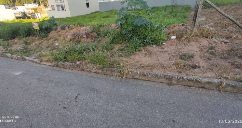 Lote Jardim Santa Clara, 300 m². Cód. L078. Escriturado. Ótima localização. Valor 170 mil