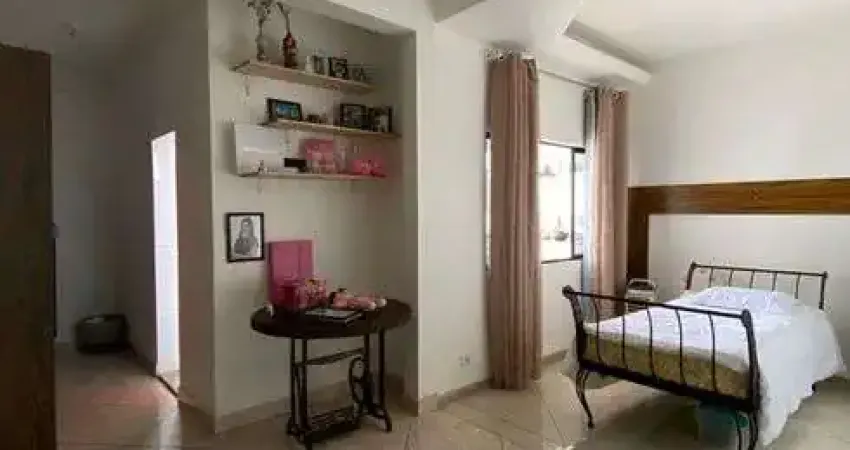 Casa Bairro Cidade Nova. Cód. K125. Duas moradias 5 qts/Suíte, Lote 490 m². Região de Ipatinga