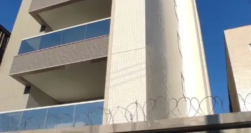 Cobertura bairro iguaçu. cód. c051. 3 suítes, ofurô, mezanino, elevador, móveis planejados, 2 vgs livres, área gourmet. vista para ipatingão