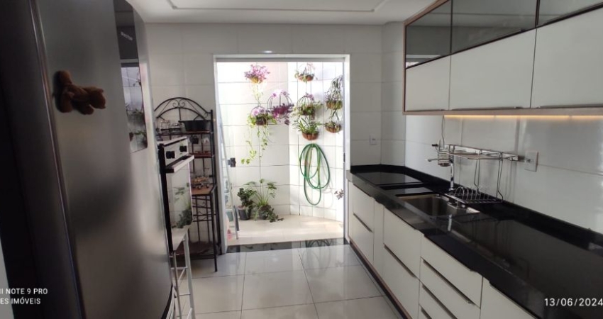 Casa Região de Ipatinga, B. Cidade Nova. Cód K226 Usina fotovoltaica inst,. Sac gourmet 12 m², 2 vgs. Perto da avenida e da nova escola municipal..