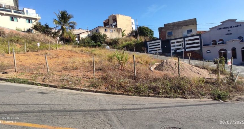 Lote Bairro Cidade Nova, Cód. L104, Área total 416,70 m² (Pode se construir até 04 Casas geminadas).  Perto da avenida. Região de Ipatinga