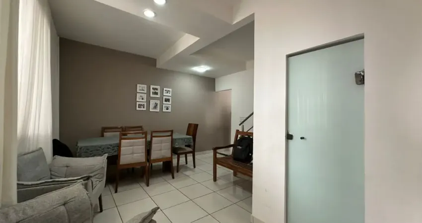 Casa geminada no b. cidade nova. cód. k243. 3 qts/suite, 122 m², moveis planejados, piso porcelanato. região de ipatinga