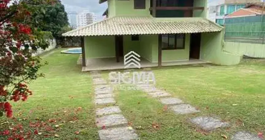 Casa com 3 quartos para alugar na Alameda Castro Alves, 177, Glória, Macaé