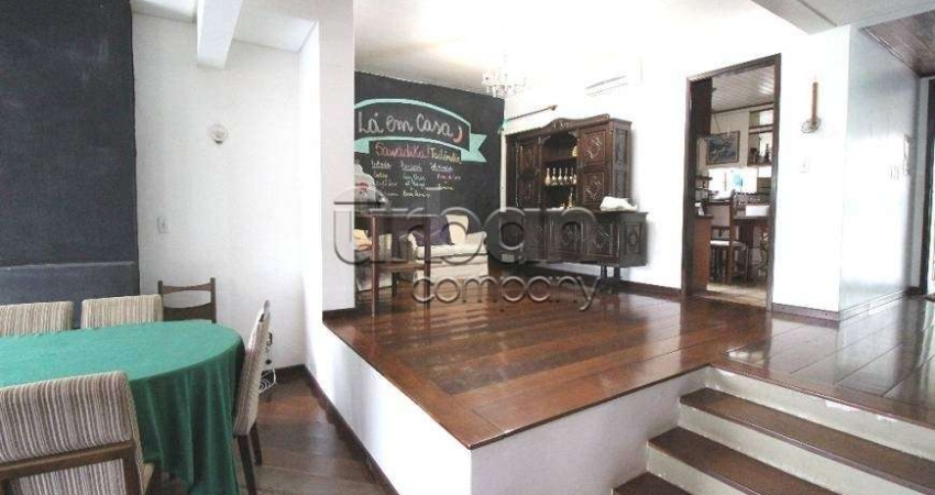 Casa com 4 quartos à venda na Rua Estácio de Sá, 78, Chácara das Pedras, Porto Alegre