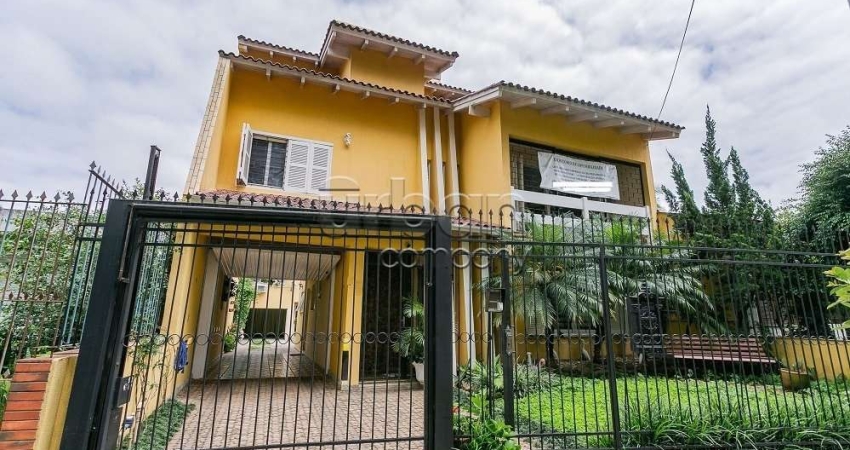 Casa com 5 quartos à venda na Travessa Gardênia, 110, São Sebastião, Porto Alegre
