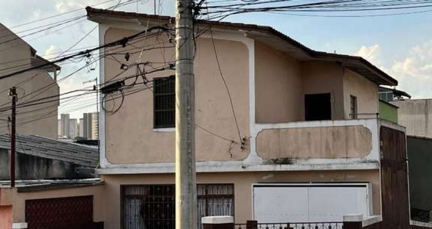 Sobrado e ótima localização para venda