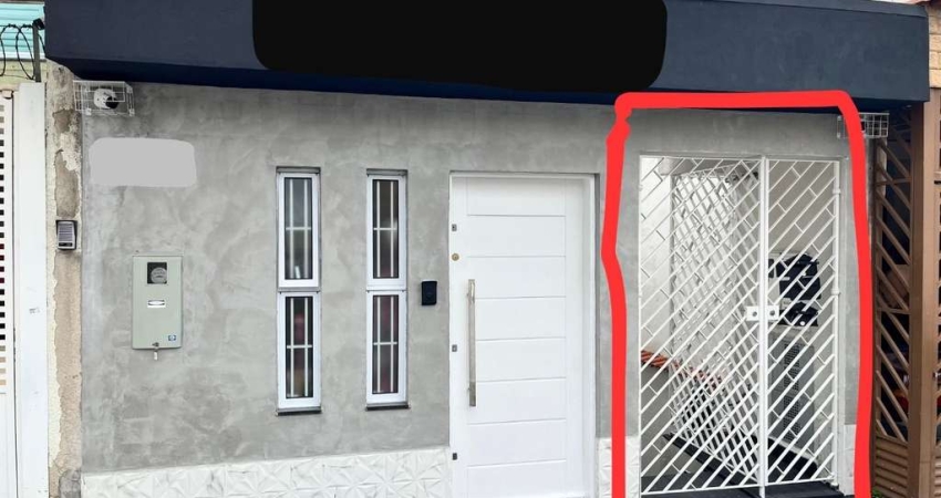Linda casa de 2 dormitórios