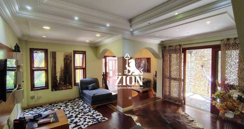 Casa de condomínio com 580 m² no pé da Serra da Cantareira