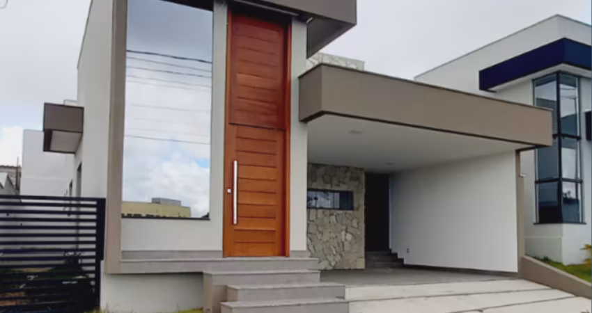 Casa à venda no Condomínio Ecoville II — 3 suítes, localização privilegiada!