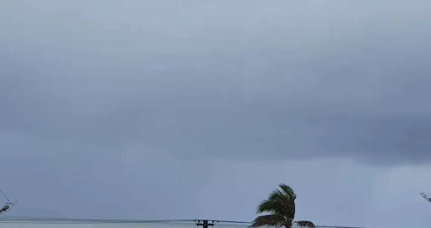 Apartamento com 2 dorms, guilhermina, praia grande - r$ 465 mil, cod: 7466