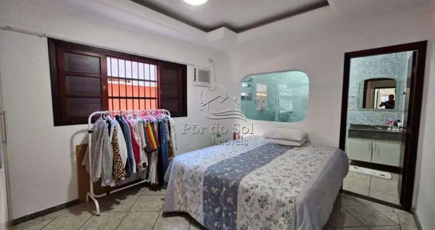 Casa com 3 quartos à venda na Rua Emílio de Menezes, 577, Cidade Ocian, Praia Grande