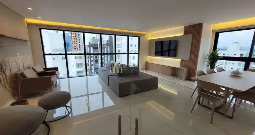 Cobertura / penthouse à venda com piscina, 4 suítes mais 2 lavabos, 4 vagas de garagem centro, baln