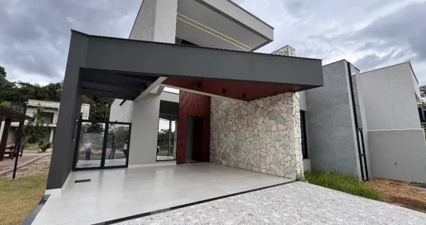 LINDA CASA PRONTA PARA MORAR NO CONDOMINIO MOSAICO - PONTA NEGRA
