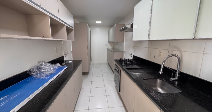 Apartamento com 3 quartos para alugar na Avenida Coronel Teixeira, Ponta Negra, Manaus