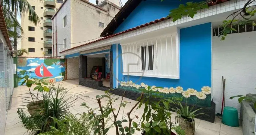 Casa Isolada com Edícula a 200 metros da Praia