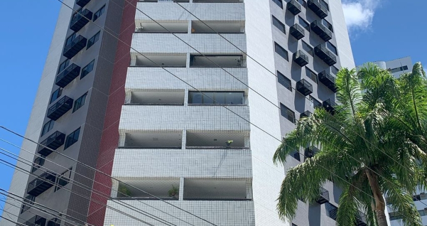 Amplo apartamento em Boa Viagem.