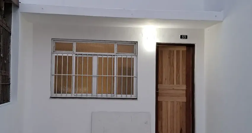 Sobrado, totalmente reformado e bem localizado. Valor abaixo da média de mercado.
