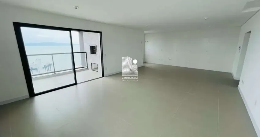 Apartamento com 3 quartos para alugar na Rua Padre Schrader, --, Agronômica, Florianópolis