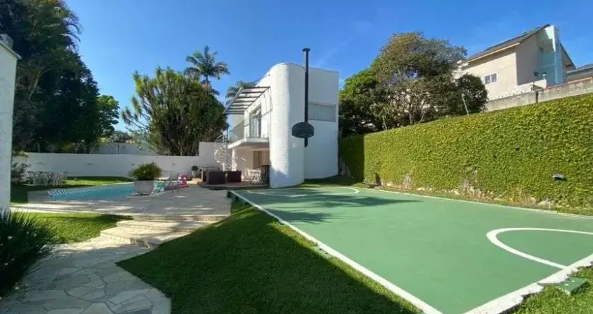 Linda casa com 04 suítes em excelente localização, imóvel incrível