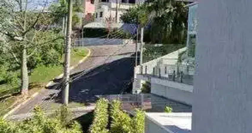 Casa de condomínio para venda possui 243 metros quadrados com 3 quartos