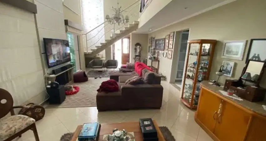 Casa de condomínio para venda possui 243 metros quadrados com 3 quartos