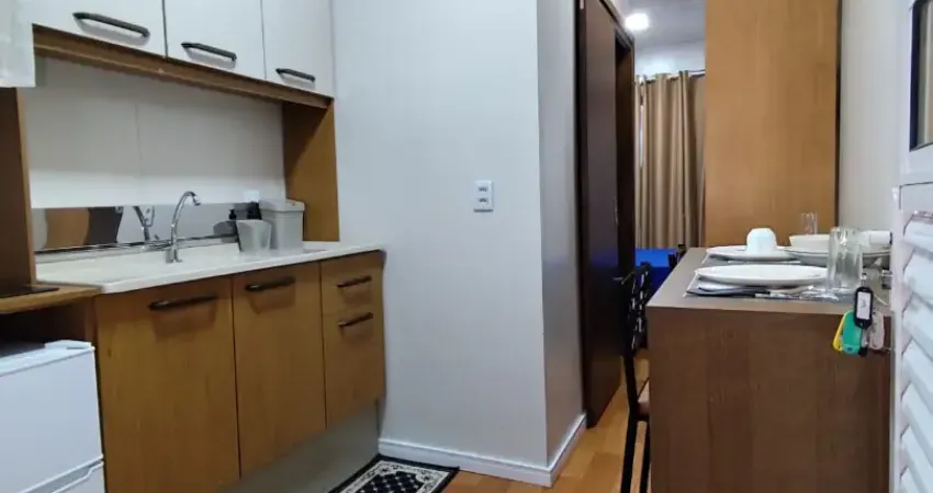 Alugo: oito casas containers studio novíssimas, mobiliadas, com eletrodomésticos, cama box casal c/colchão, utensílios domésticos, e demais acessórios.