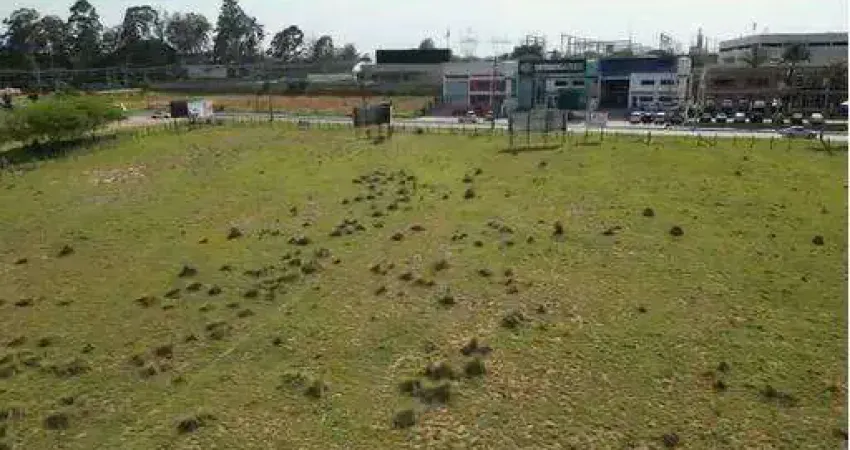 Terreno à venda na Avenida Independência, Iporanga, Sorocaba