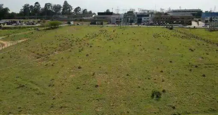Terreno à venda na Avenida Independência, Iporanga, Sorocaba