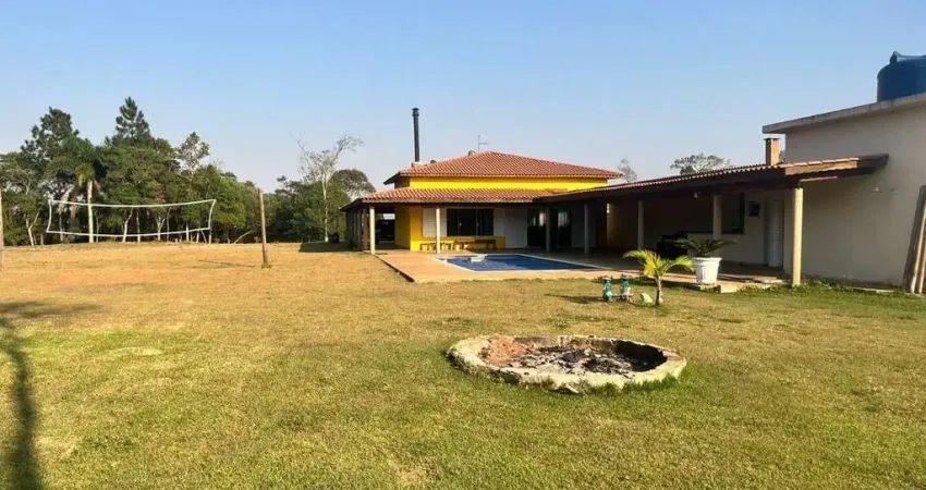 Casa com 3 quartos à venda na Balthazar Manoel de Oliveira, 5, da Capelinha, Cotia