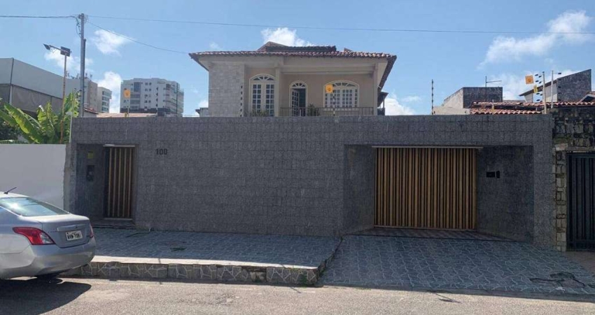 Casa Grande e Confortável à venda na Atalaia. Frente Leste. 420m². 6/4 02 Suítes.